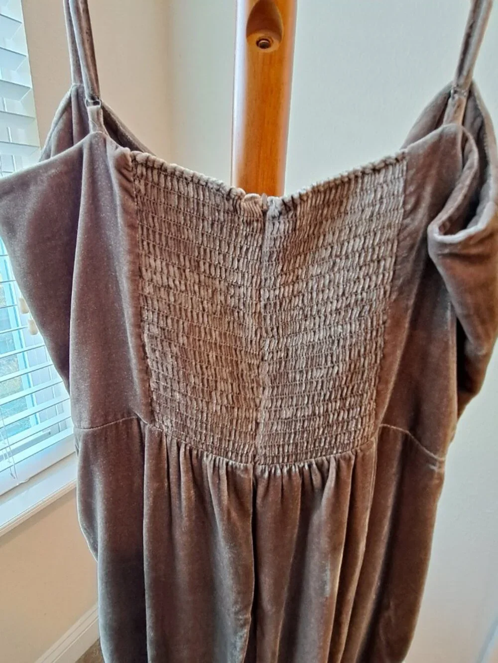 Reformation Frankie Velvet Dress NWT - Picture 7 of 10
